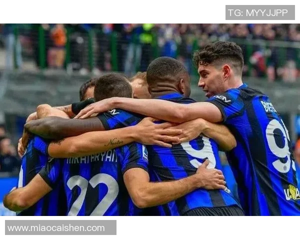 水原三星与悉尼足球队的激烈对决即将上演精彩赛事引发球迷热议 水原三星与悉尼足球队的激烈对决即将上演精彩赛事引发球迷热议